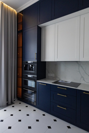 Kitchen — Blue Gold Apartments